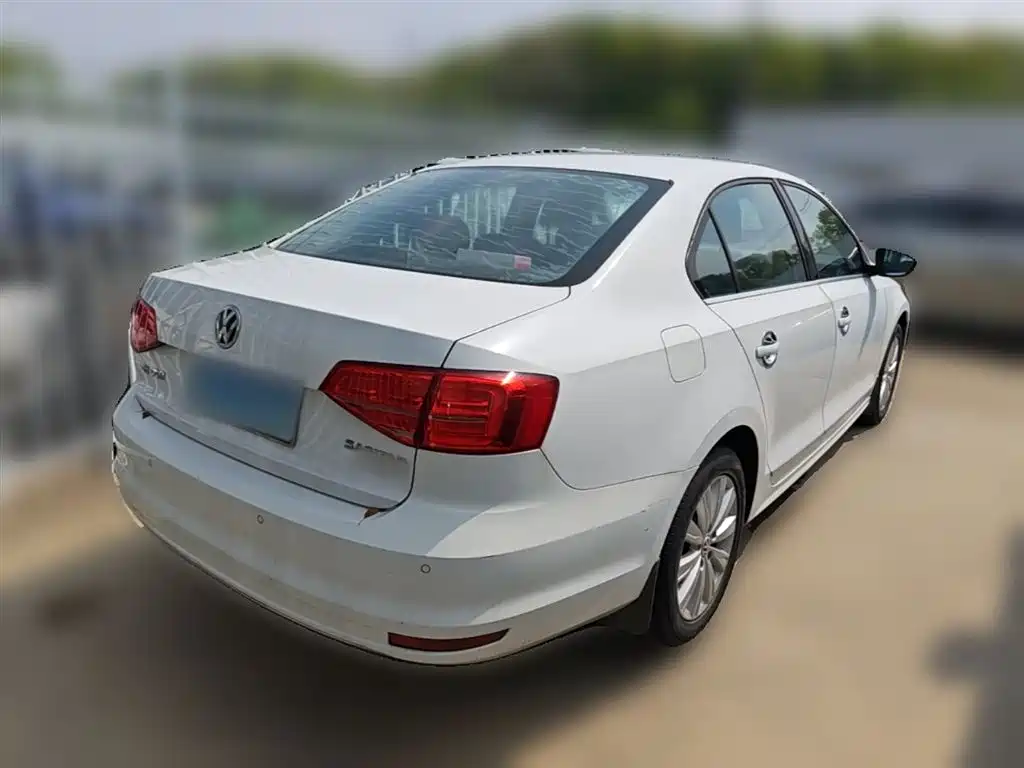 Volkswagen Sagitar 2015 230TSI Automatic Comfort фото 12