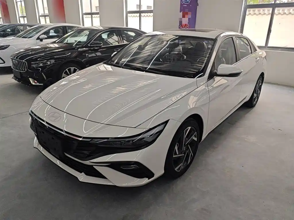 Hyundai Elantra 2023 1.5L CVT GLX Elite Edition