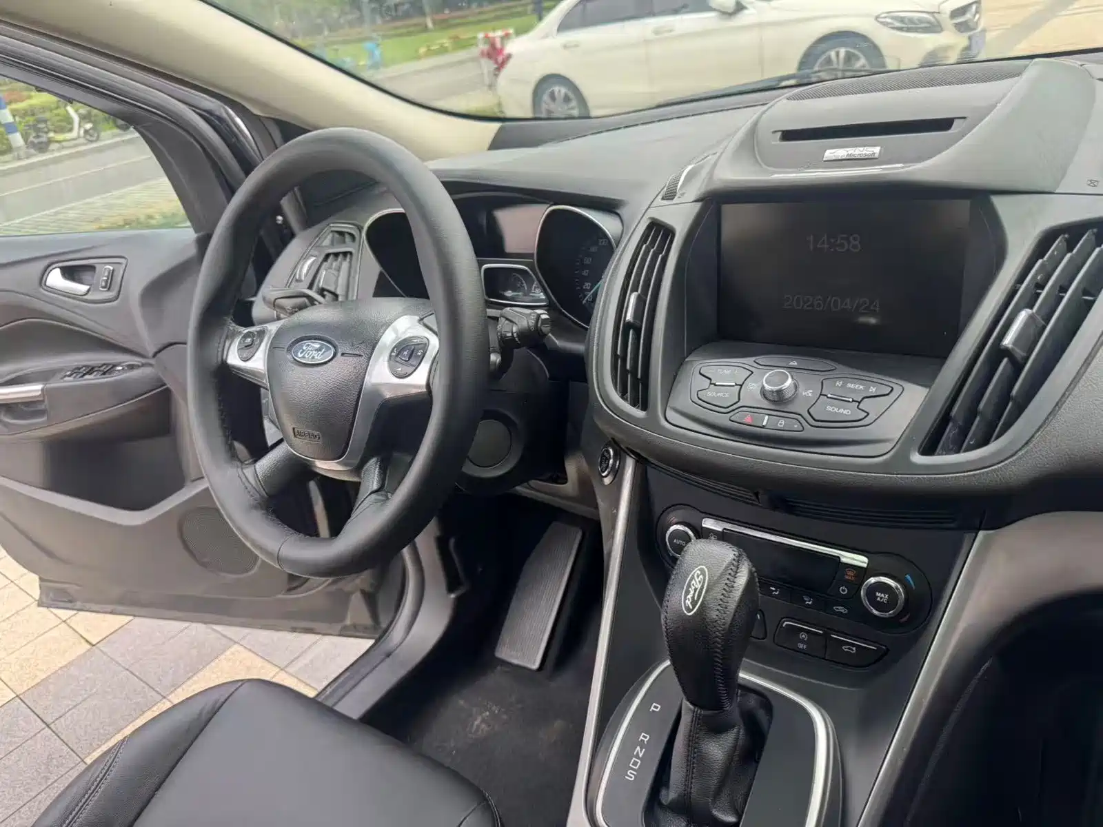 Фото 18 - Ford Kuga