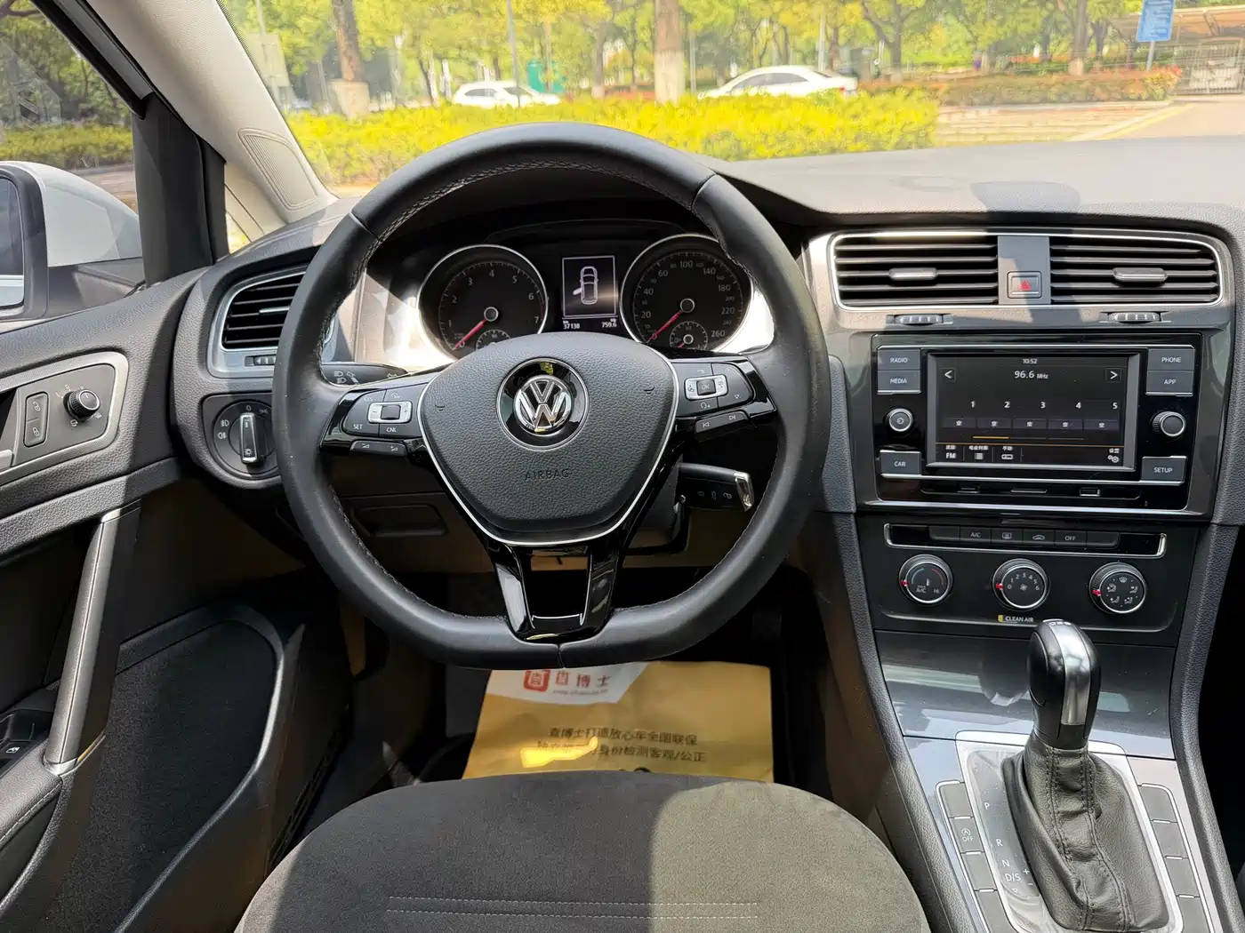 Volkswagen Golf 2018 230TSI Automatic Comfort фото 11