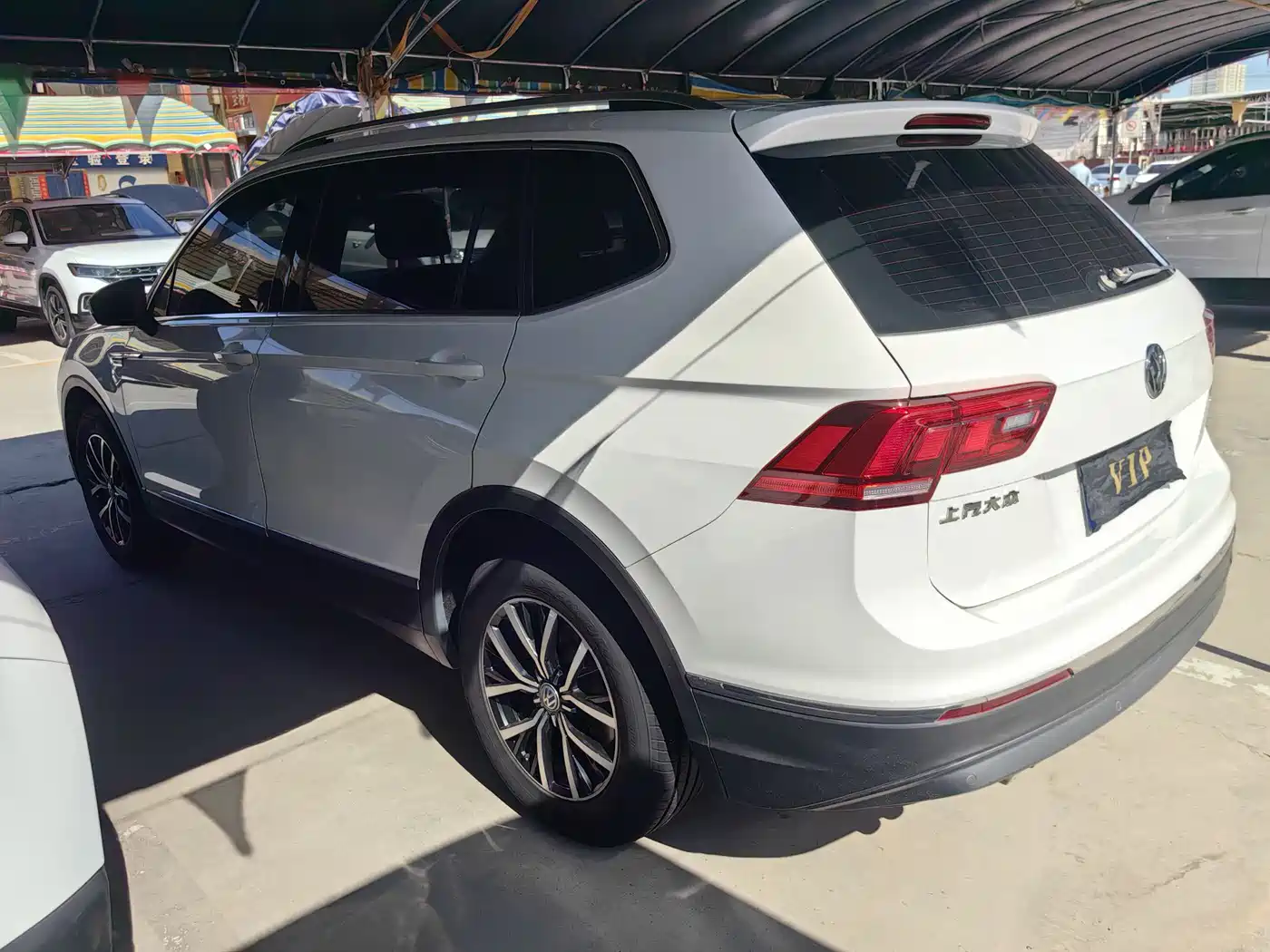 Volkswagen Tiguan L 2017 330TSI Automatic 2WD Luxury Edition фото 13