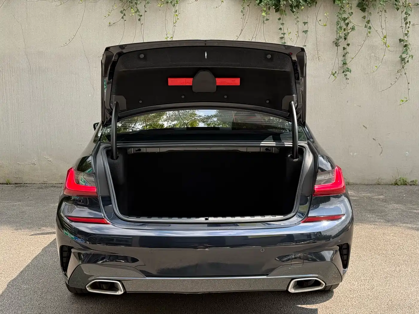 BMW 3 Series 2026 2022 325i M Sport Package