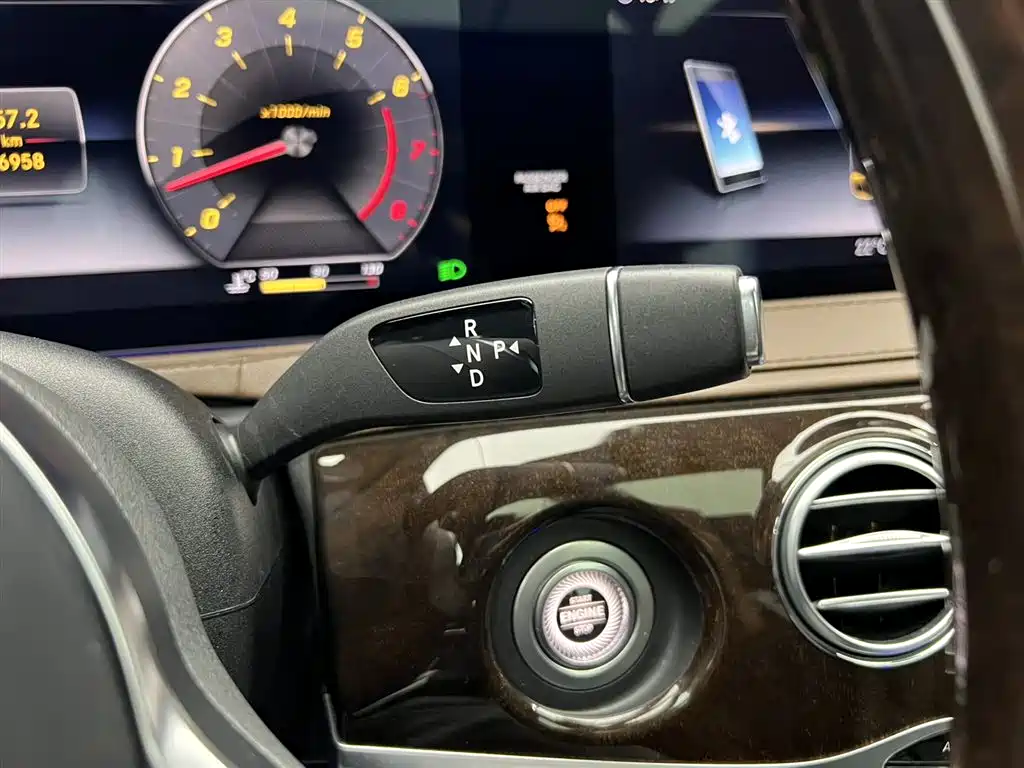 Mercedes-Benz S-Class 2020 S 350 L Premium Edition Collector's Version фото 19