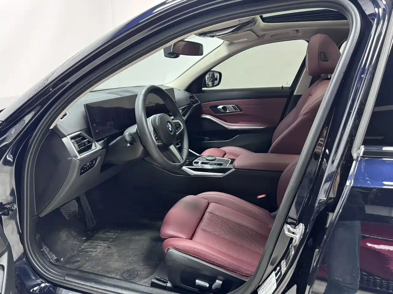 BMW 3 Series 2023 320Li M Sport Package фото 12