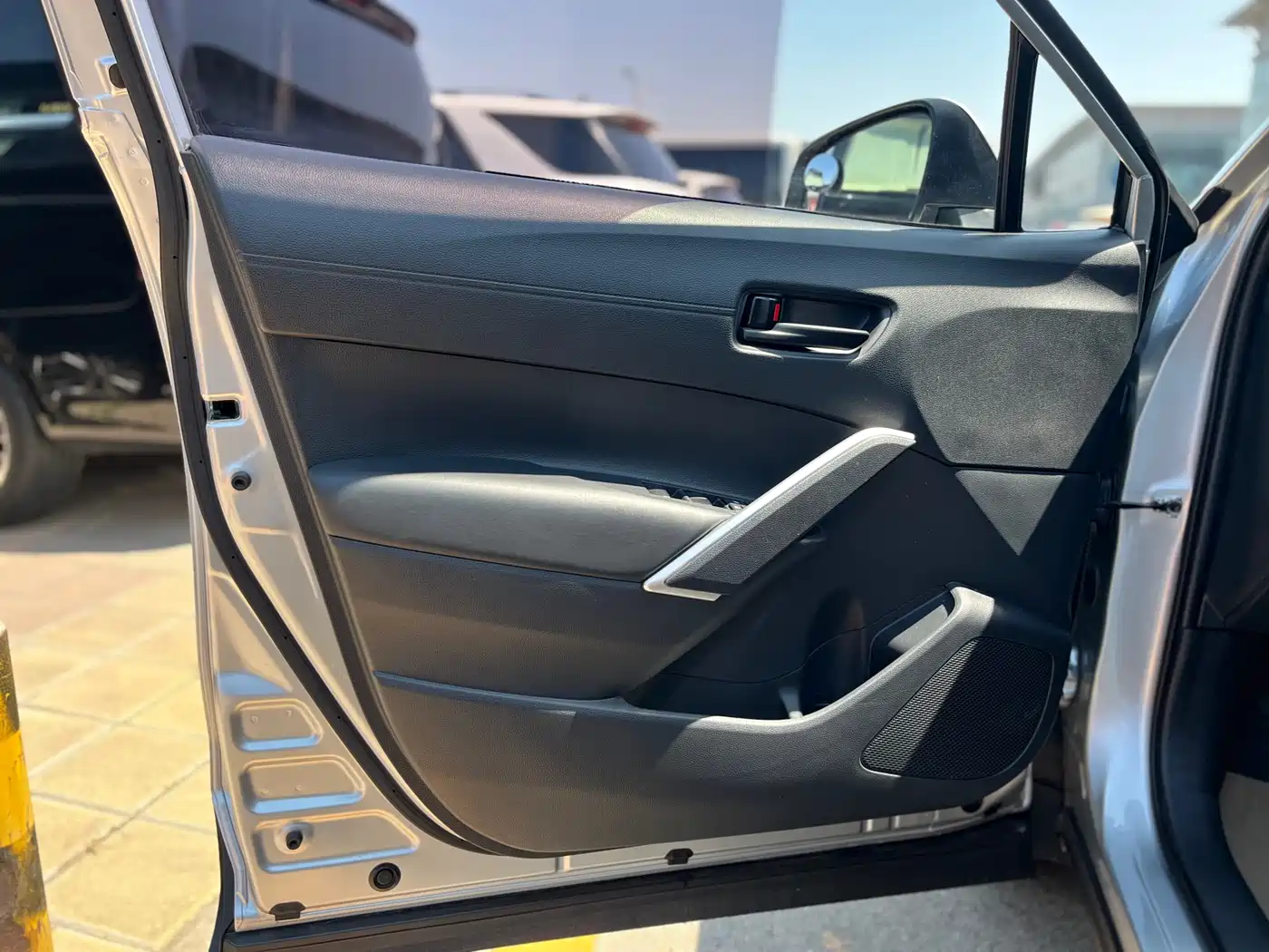 Toyota Frontlander 2022 2.0L CVT Elite фото 8