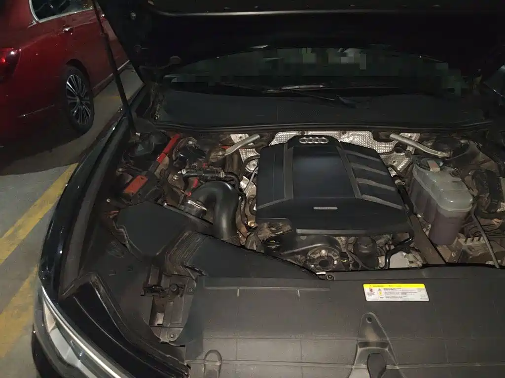 Фото 19 - Audi A6L