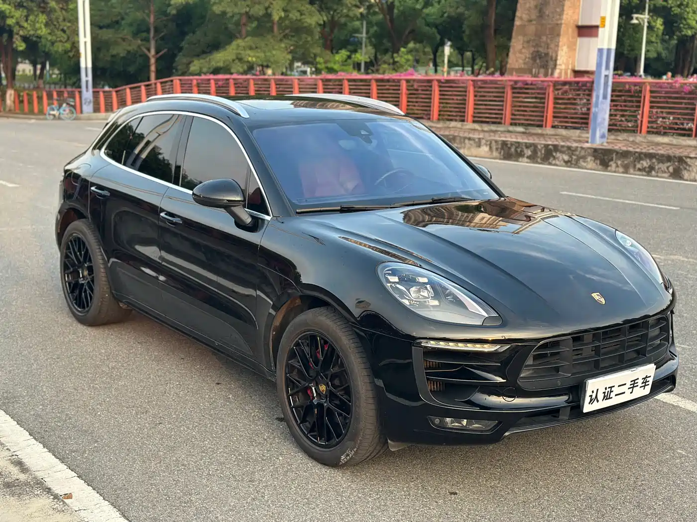 Фото 2 - Porsche Macan