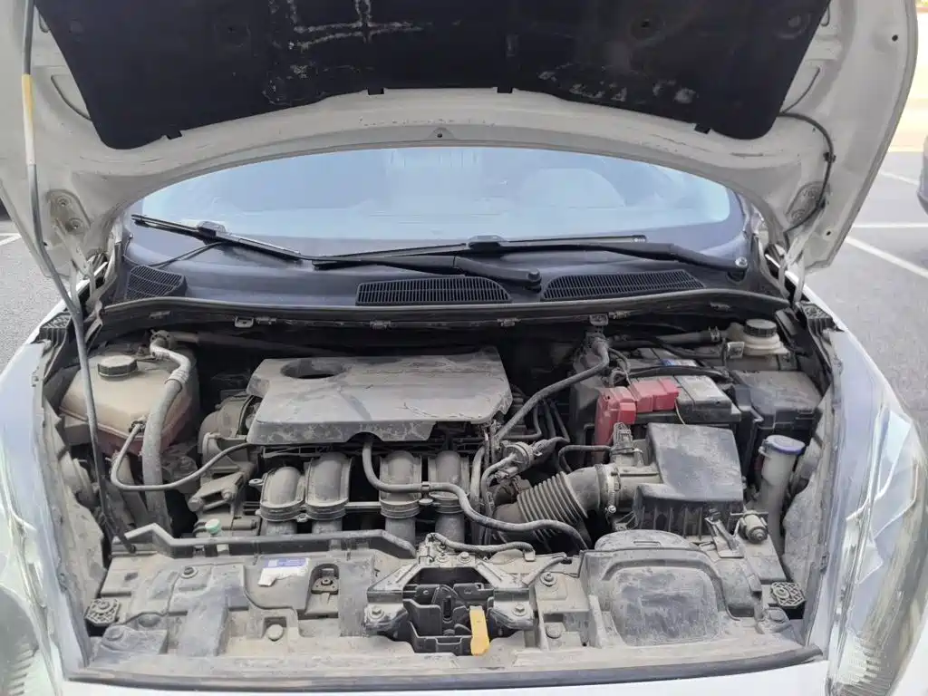 Фото 21 - Ford Fiesta