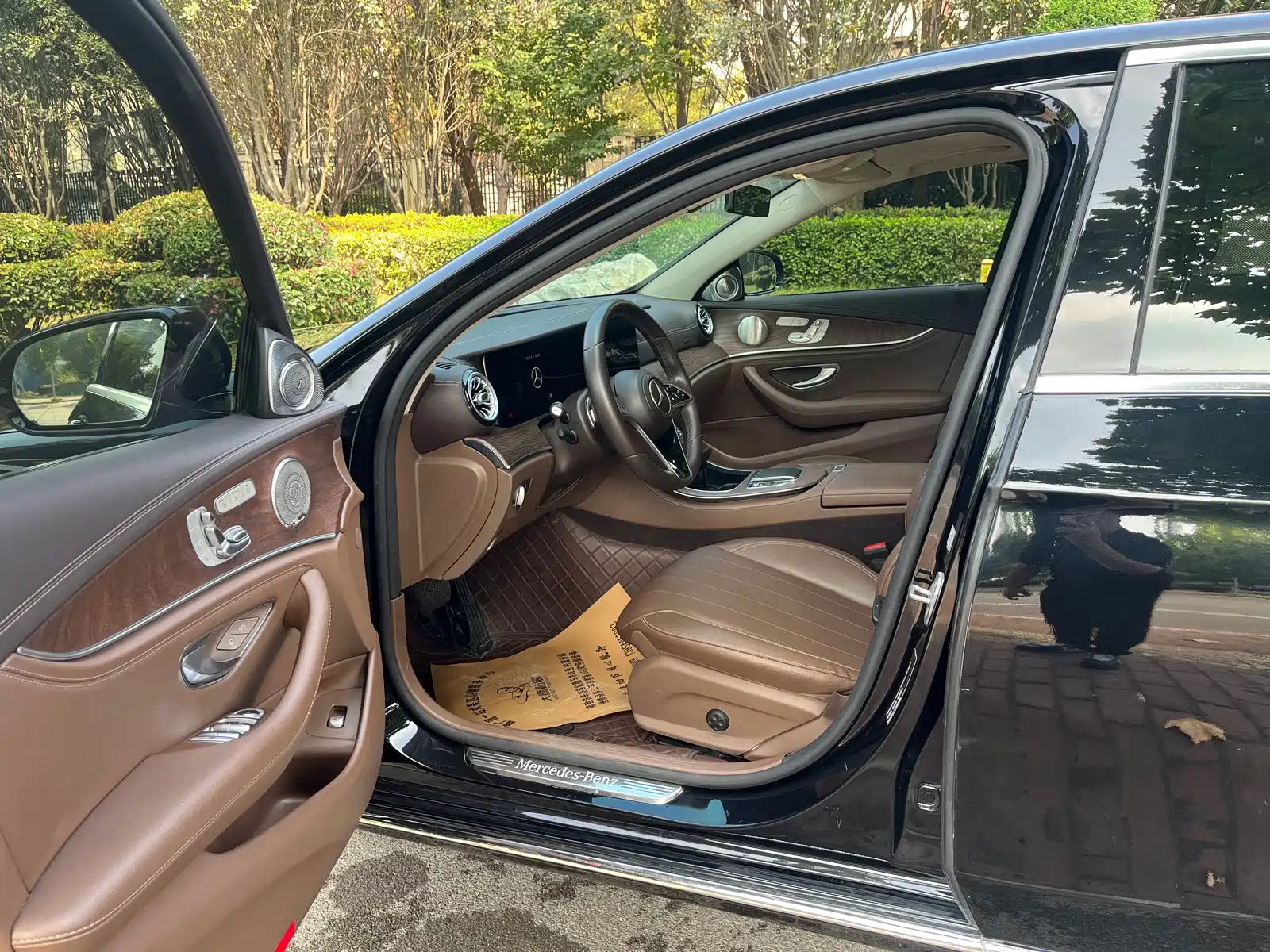Фото 4 - Mercedes-Benz E-Class