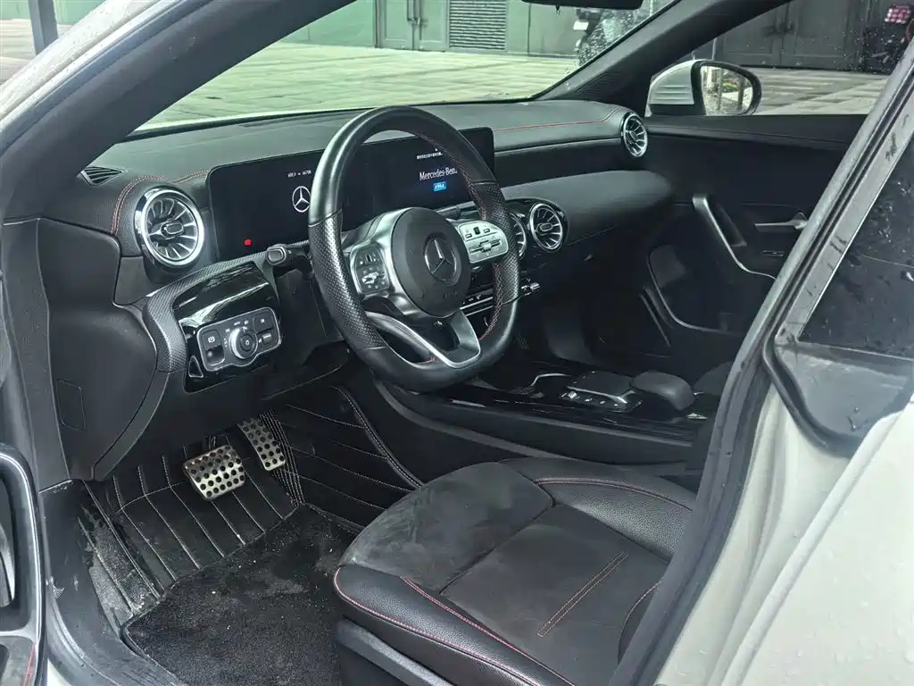 Mercedes-Benz CLA (Import) 2021 CLA 200 фото 5