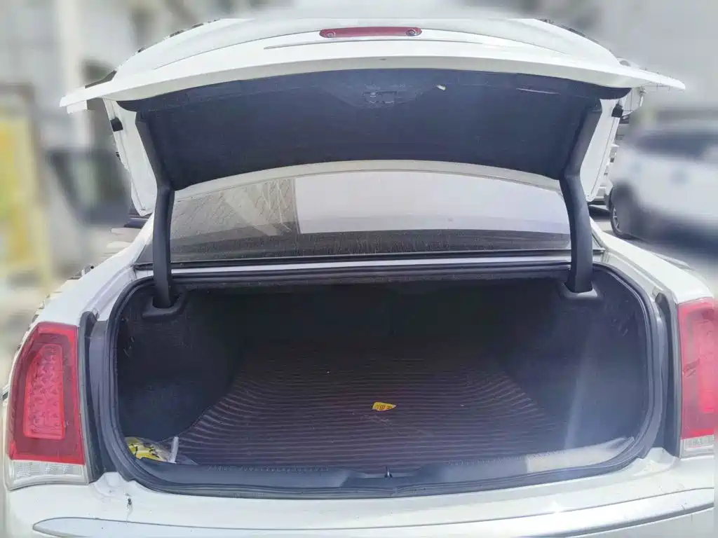 Chrysler 300C (Import) 2016 2016 3.0L Beyond Edition