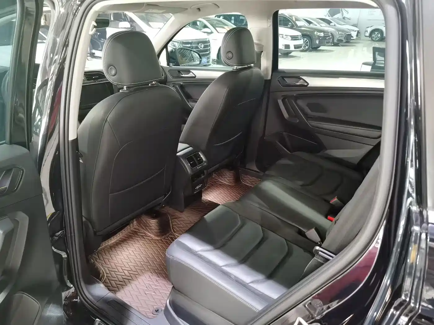 Volkswagen Tiguan L 2020 330TSI Auto 2WD Smart Luxury China VI фото 5