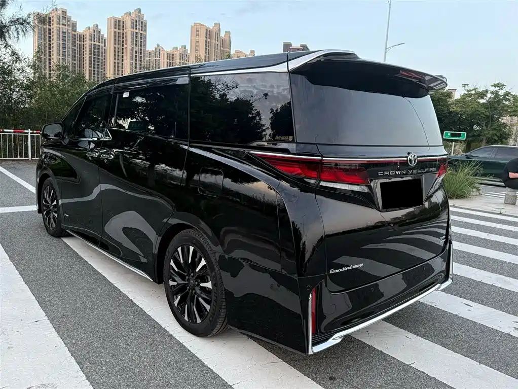 Toyota Vellfire 2023 Crown Hybrid 2.5L HV Premium фото 4