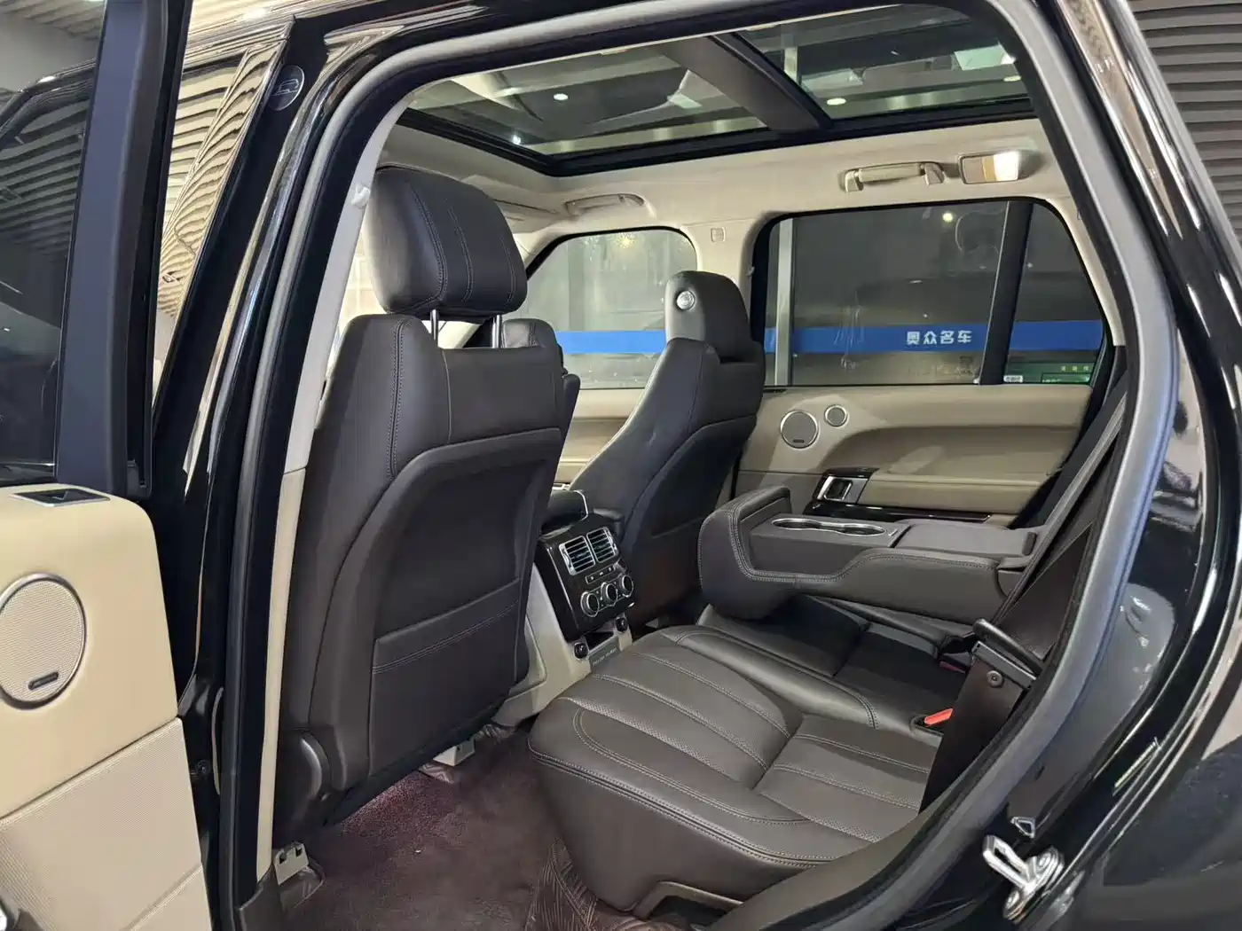 Land Rover Range Rover 2017 3.0 SC V6 Vogue фото 13