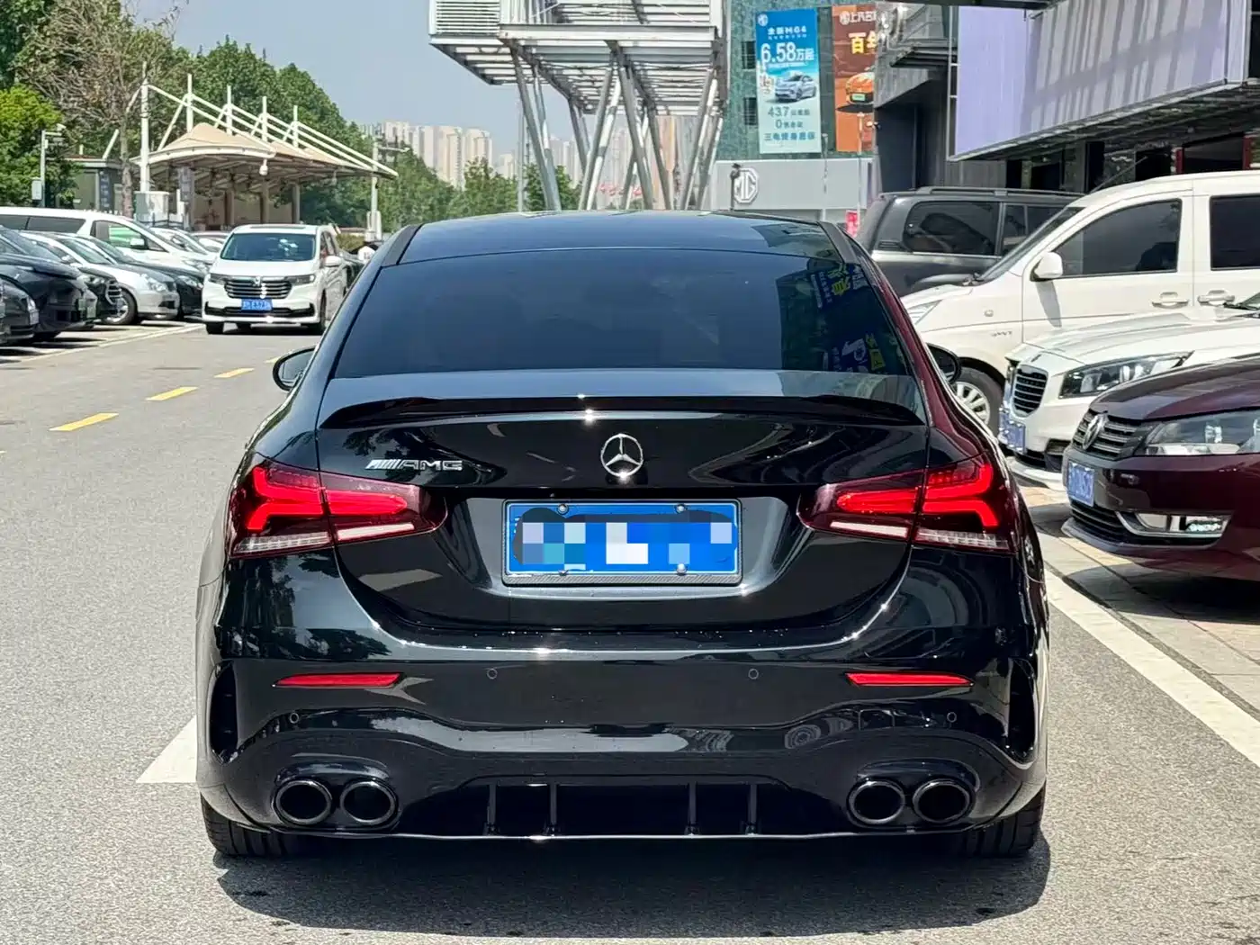 Mercedes-Benz A-Class AMG 2022 Model AMG A 35 L 4MATIC Blazing Night Special Edition фото 4