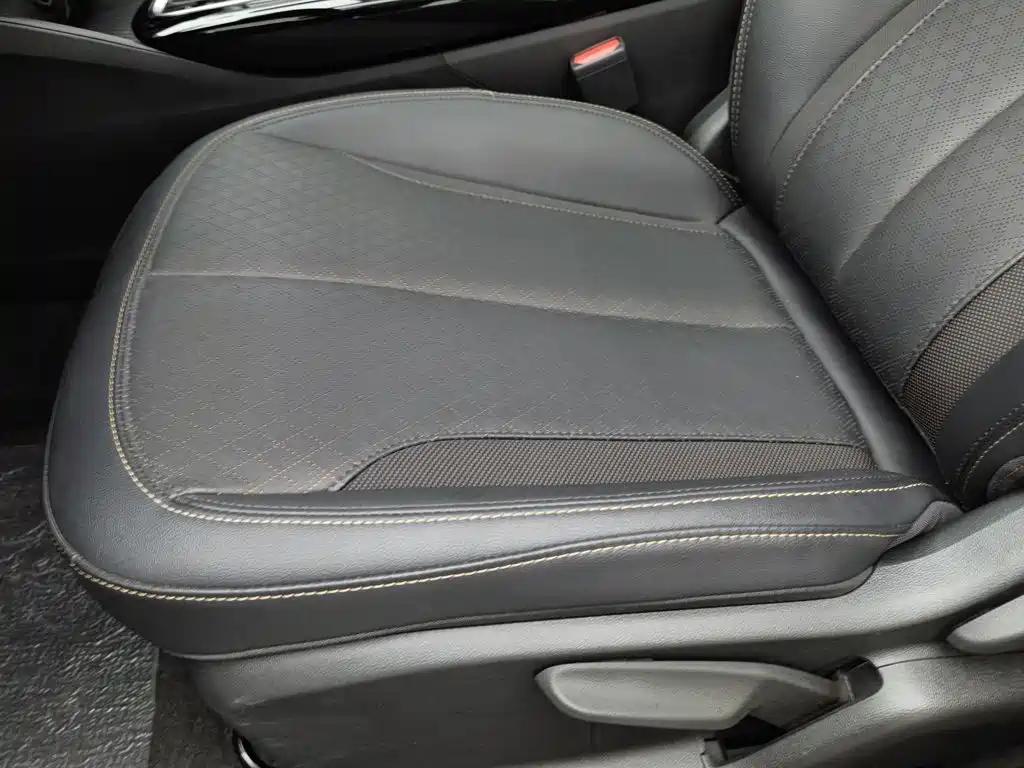 Фото 20 - Buick Verano
