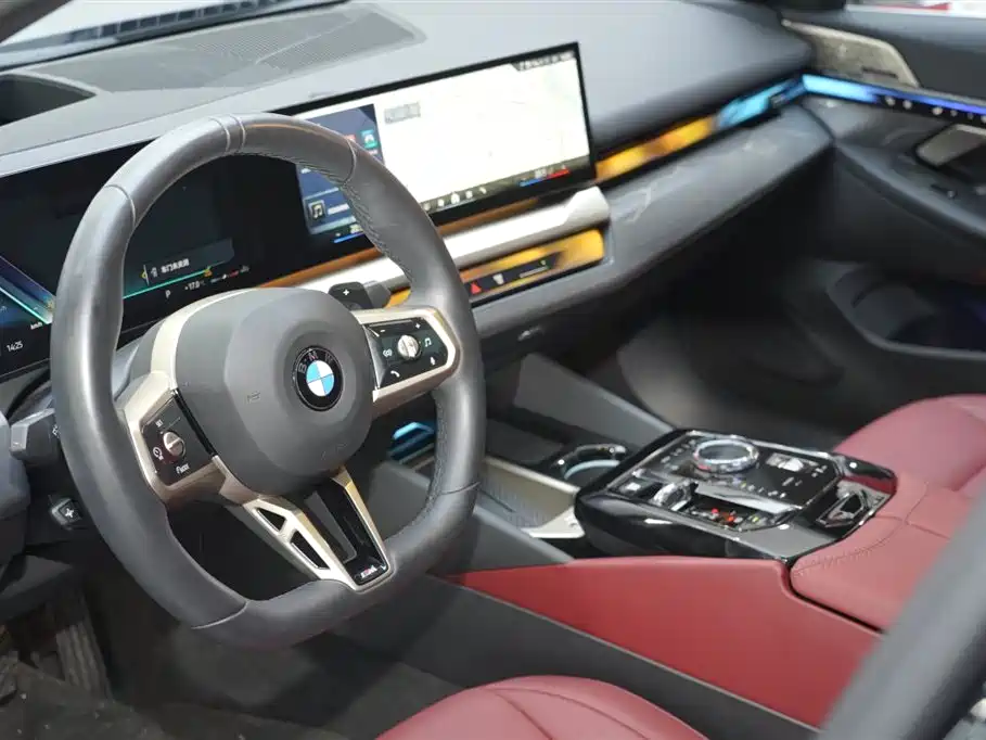 BMW 5 Series 2025 530Li Premium M Sport Package фото 14