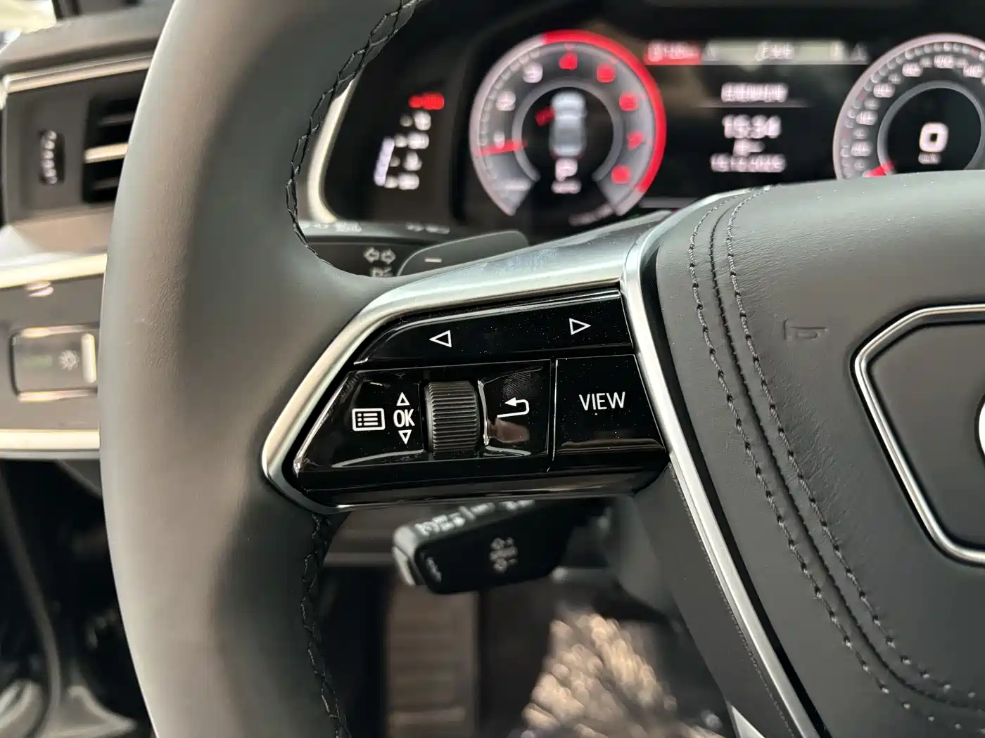 Audi A6L 2025 Model Year Facelift 40 TFSI Luxury Sport фото 18