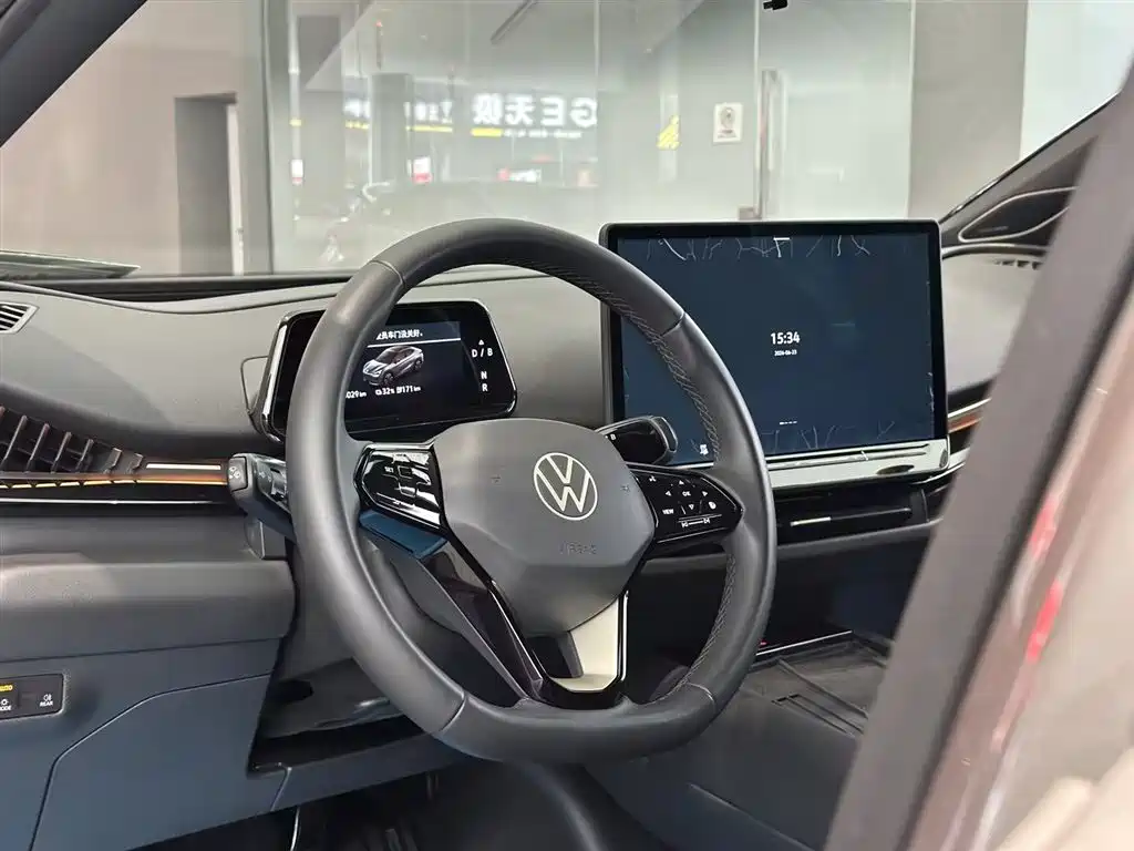 Photo 17 - Volkswagen Unique 06