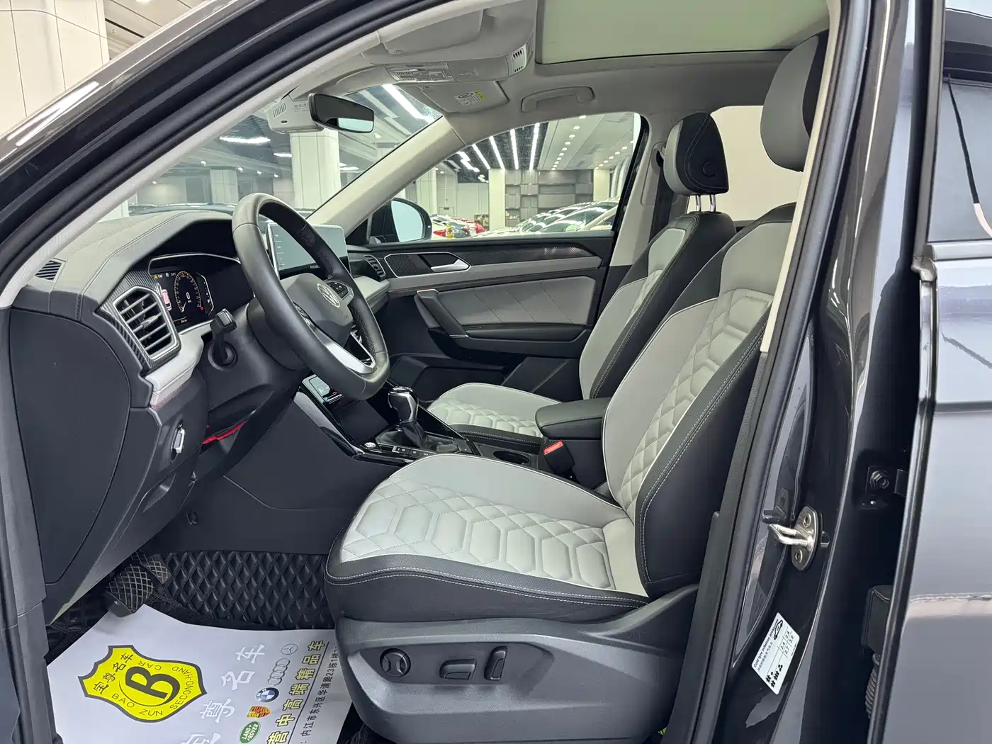Volkswagen Tayron 2023 330TSI 2WD Luxury Plus Advanced Edition фото 7