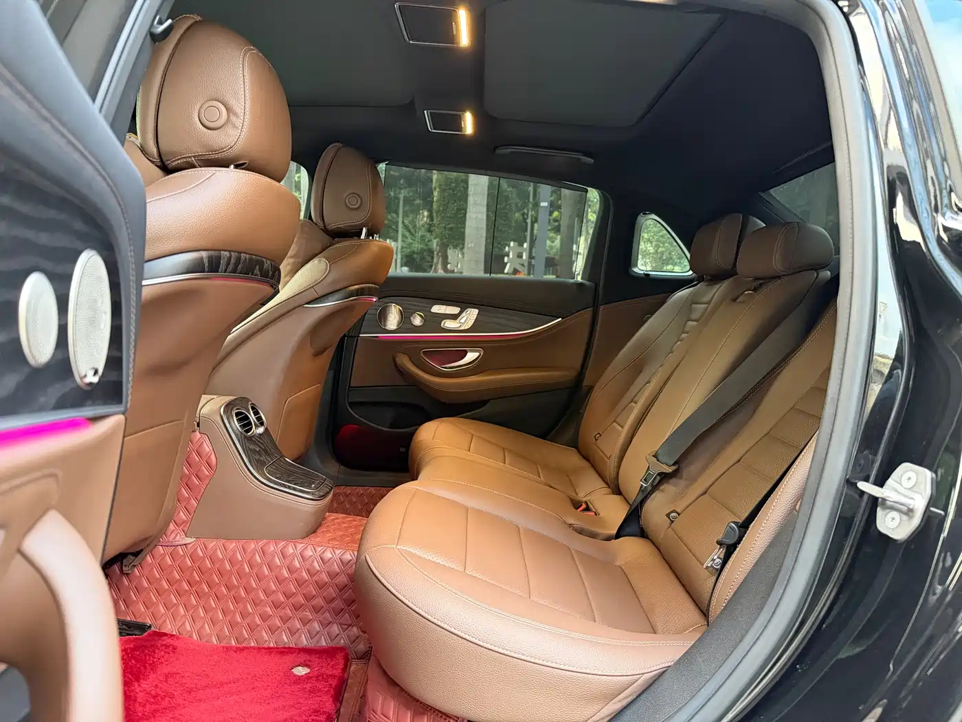 Mercedes-Benz E-Class 2022 E 300 L Sport Luxury фото 10