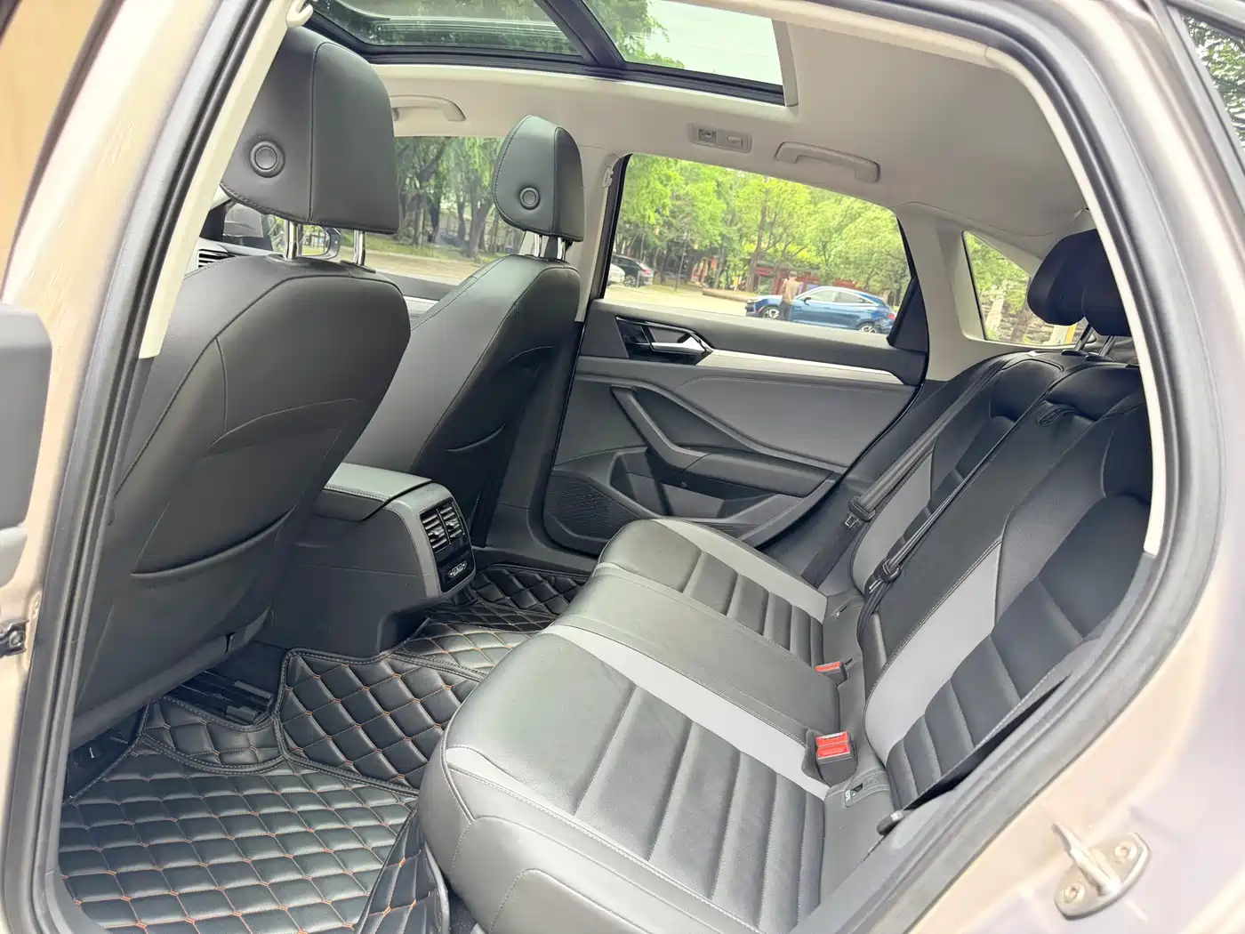 Volkswagen Sagitar 2021 280TSI DSG Comfort Smart Connect Edition фото 10