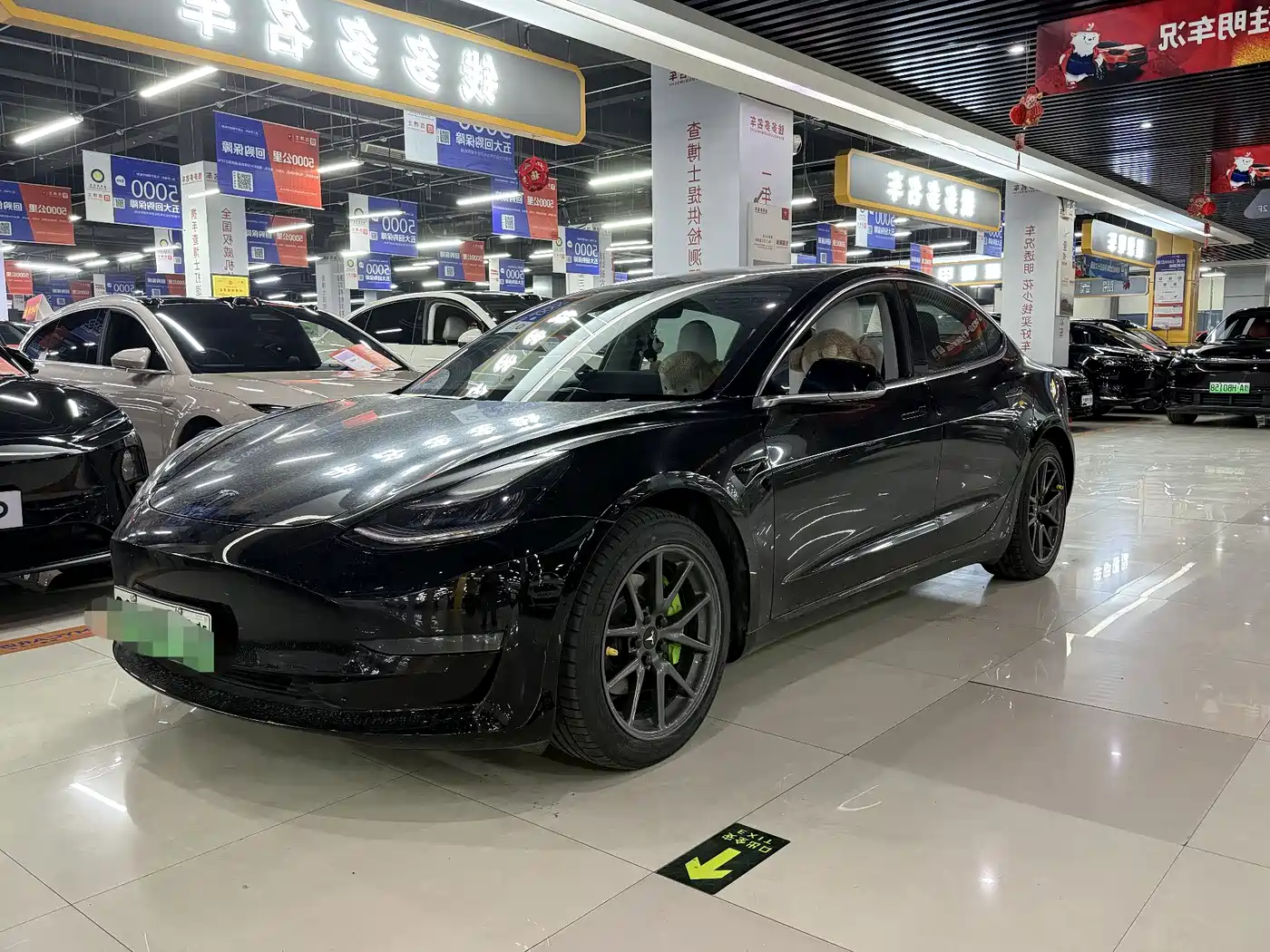 TESLA MODEL 3