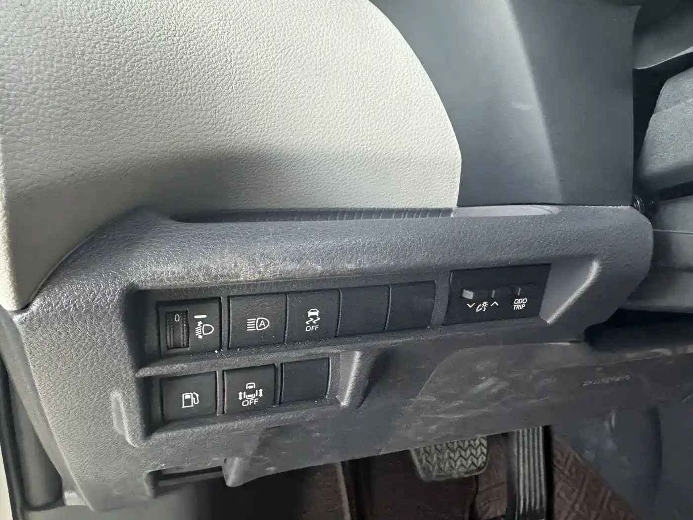 Toyota Sienna 2023 2.5L Hybrid Comfort Edition фото 9