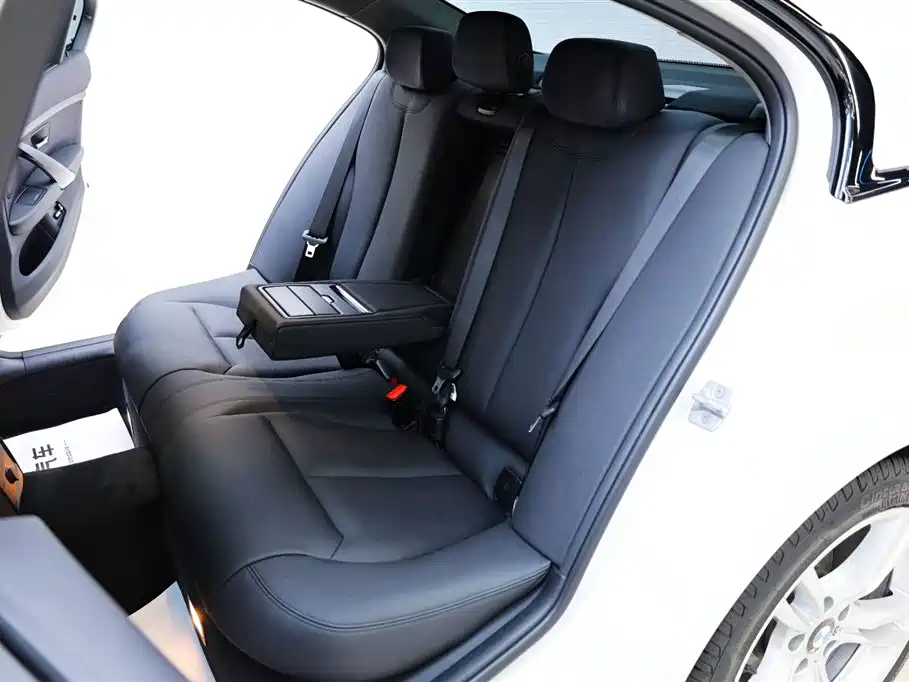 BMW 3 Series 2017 320Li M Sport фото 26