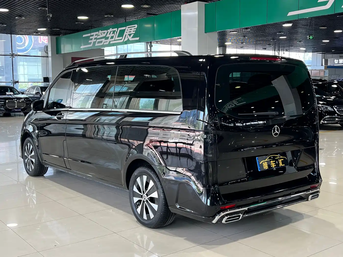 Mercedes-Benz Vito 2023 2.0T Elite 7-Seater фото 6