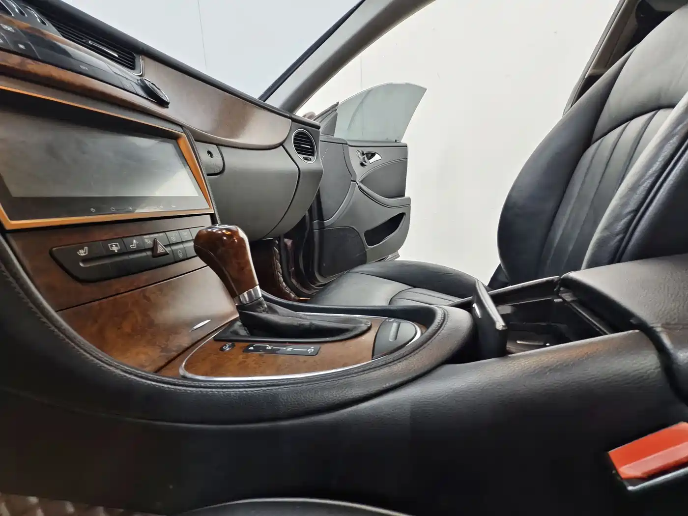 Mercedes-Benz CLS 2009 CLS 300 фото 12