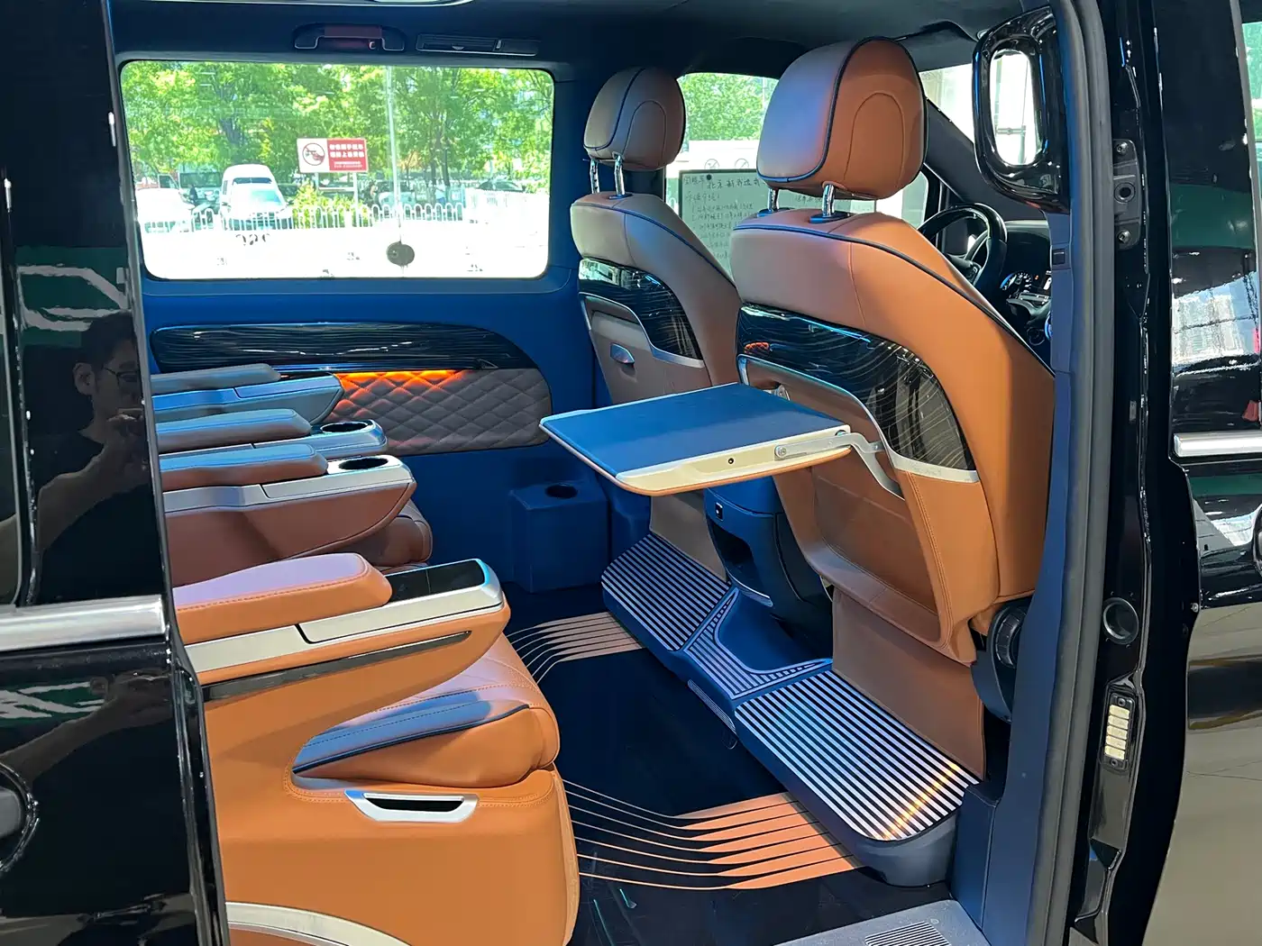 Mercedes-Benz Vito 2023 2.0T Elite 7-Seater фото 20