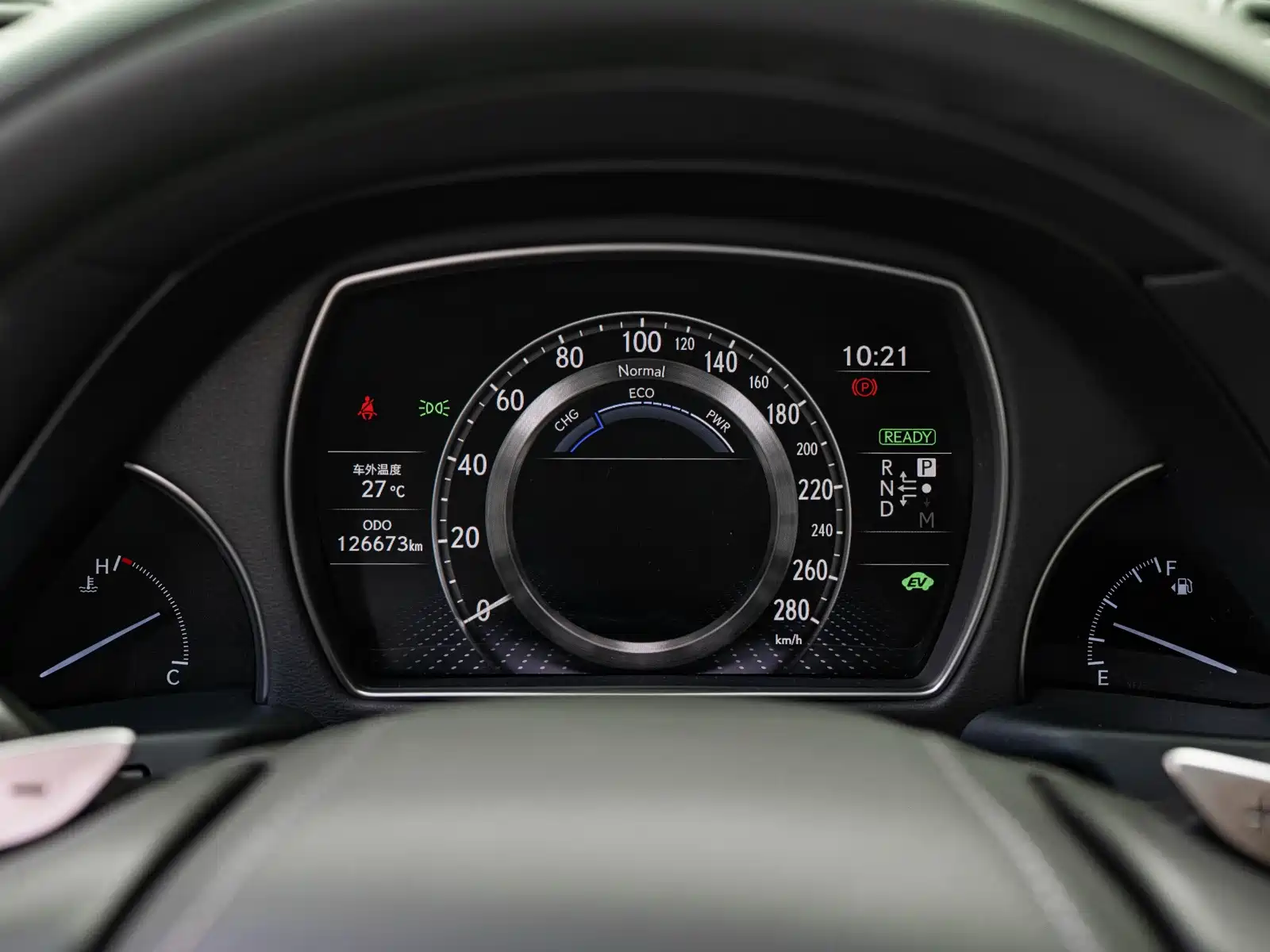 Фото 24 - Lexus LS