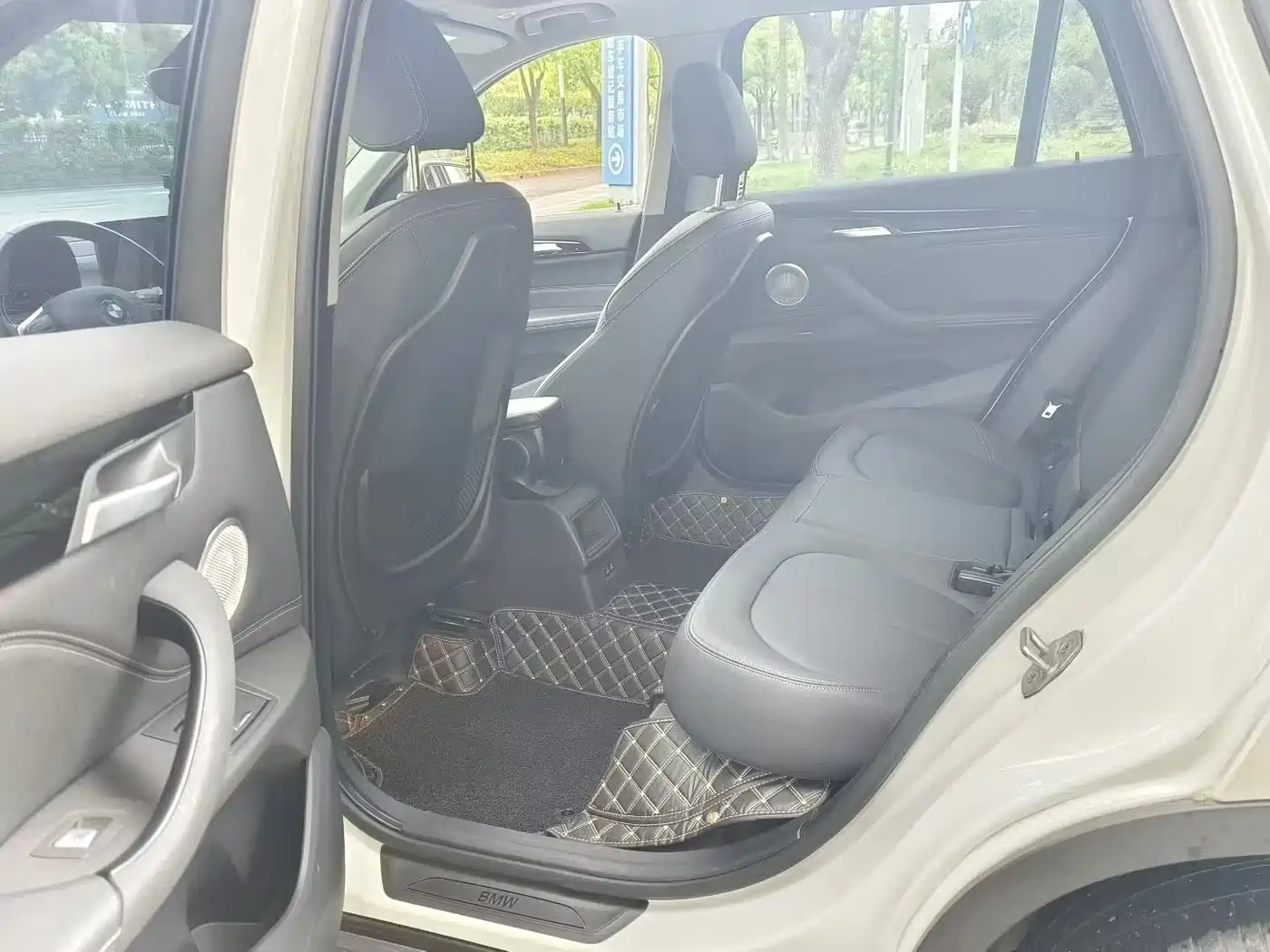 BMW X1 2022 sDrive20Li Fashion фото 5