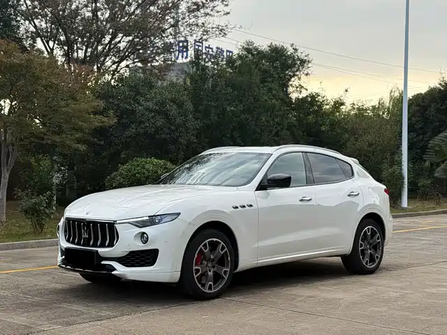 MASERATI LEVANTE