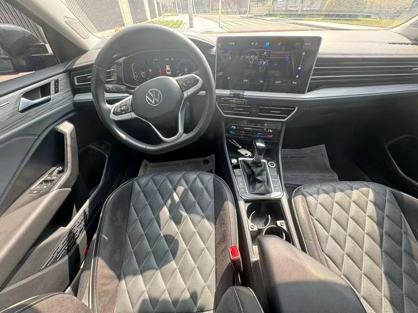 Volkswagen Sagitar 2023 300TSI DSG Excellence Edition фото 9