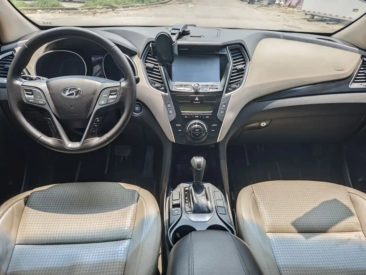 Hyundai Santa Fe 2013 Model 2.4L Automatic 4WD Smart фото 6