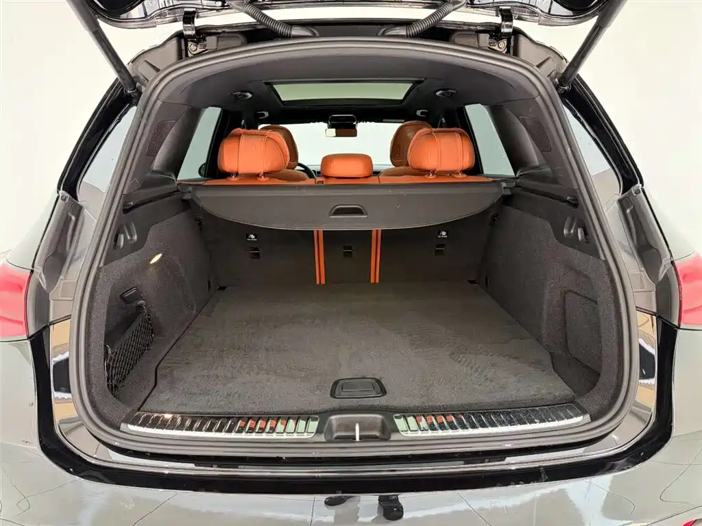 Mercedes-Benz GLC 2024 GLC 260 L 4MATIC Luxury 5-seater фото 14