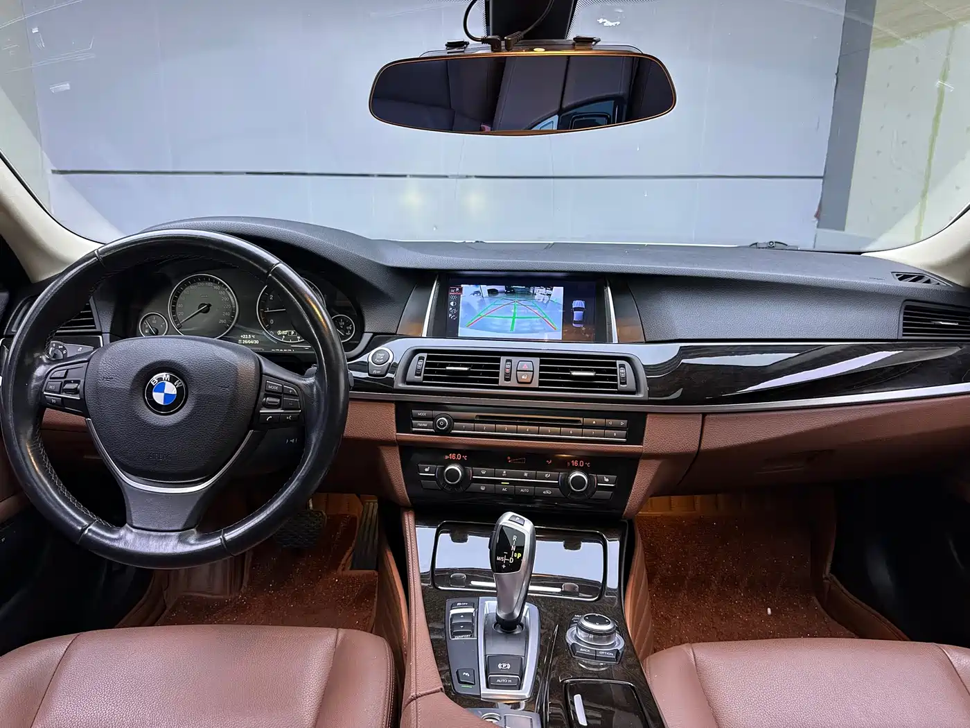 BMW 5 Series 2017 525Li Leading Edition фото 7