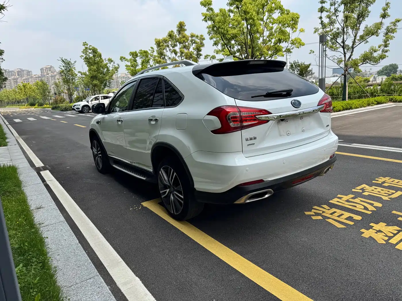 BYD Tang New Energy 2017 Model 2.0T Full-time 4WD Elegance фото 5
