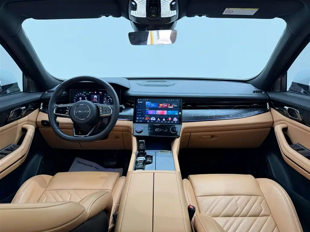 Lynk & Co 09 EM-P 2021 2.0T PHEV Halo 6-seater фото 25