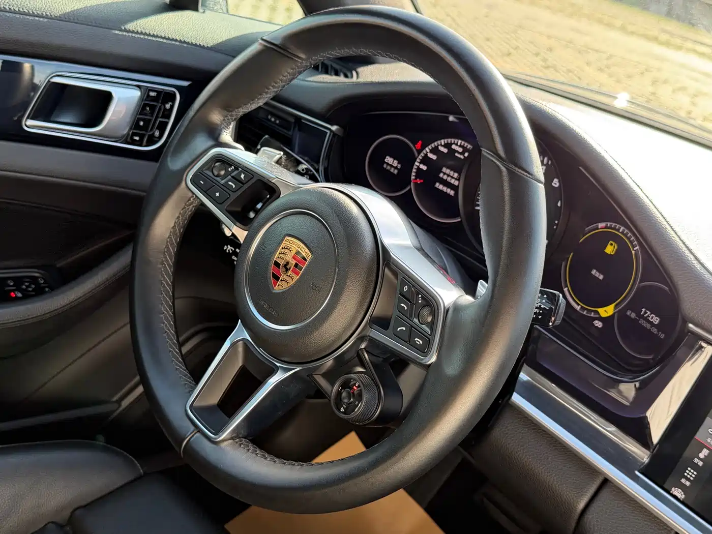 Porsche Panamera 2017 Panamera 3.0T фото 16