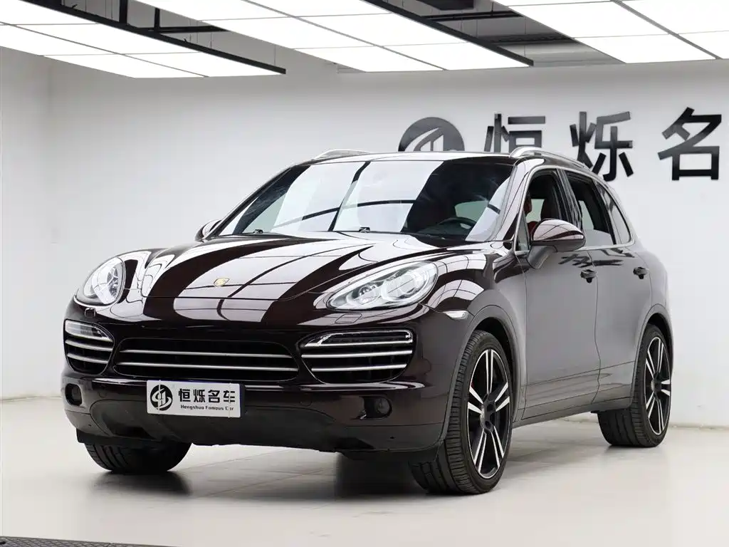 Porsche Cayenne 2014 Cayenne Platinum Edition 3.0T фото 34