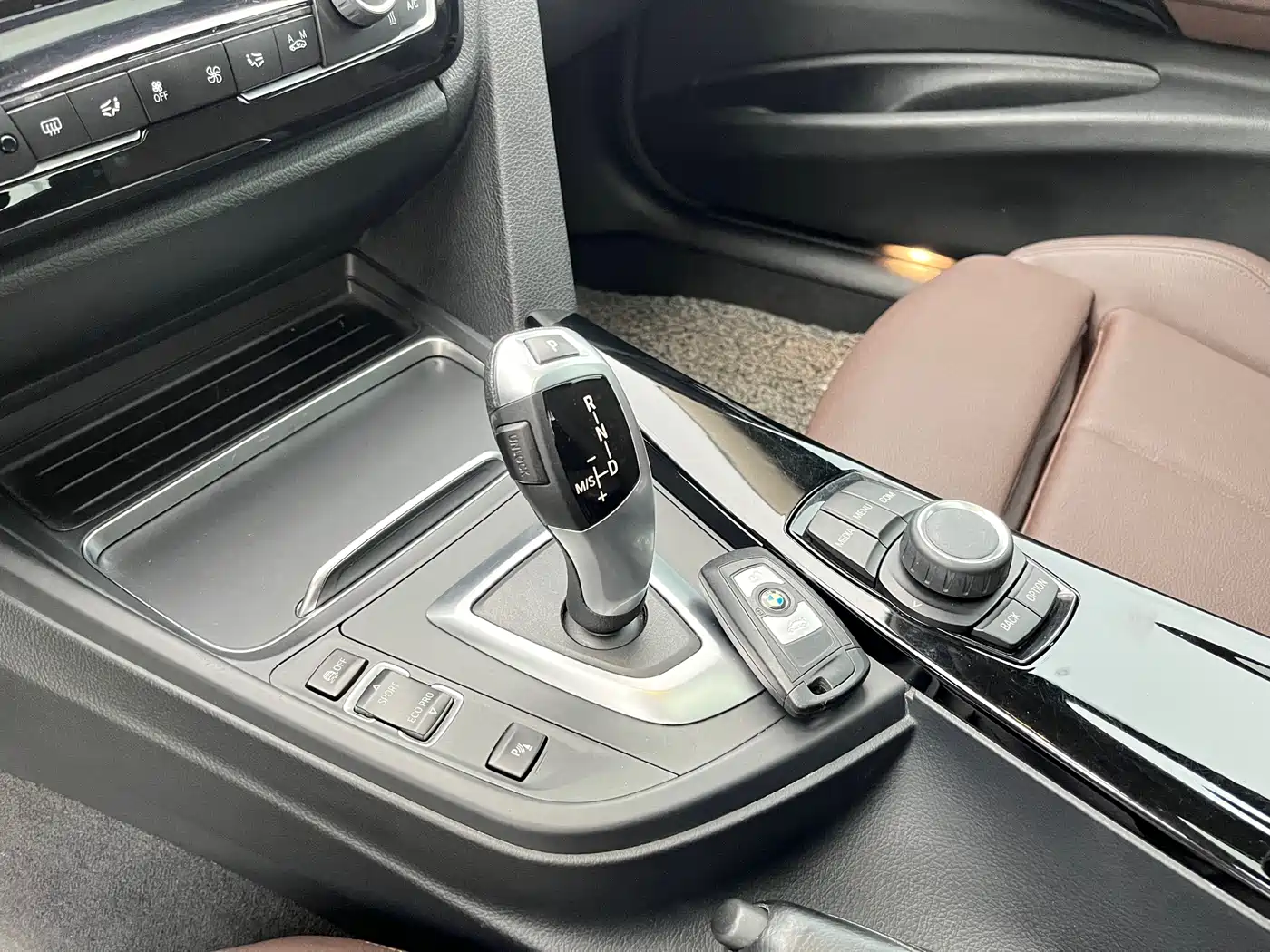 BMW 3 Series 2018 320Li Fashion Style фото 15