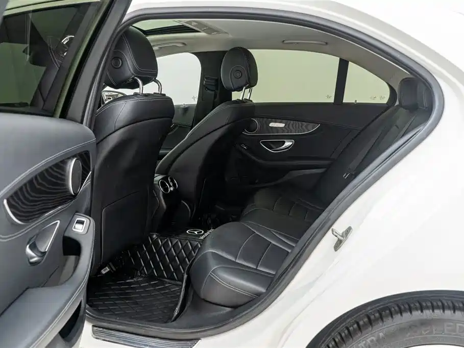 Mercedes-Benz C-Class 2016 C 180 L Sport фото 18