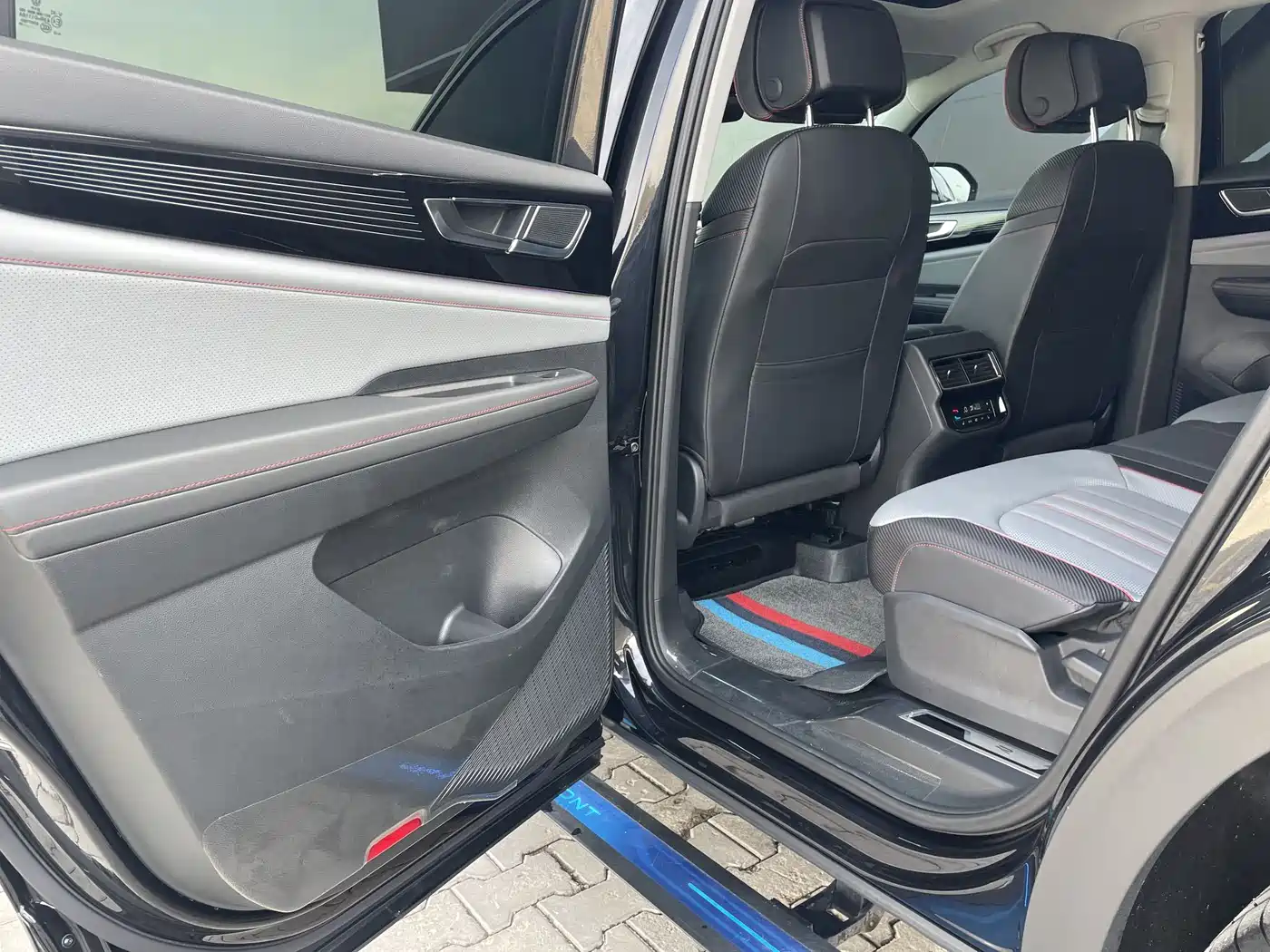 Volkswagen Teramont 2024 Teramont X 380TSI 4WD Premium Luxury Edition фото 8