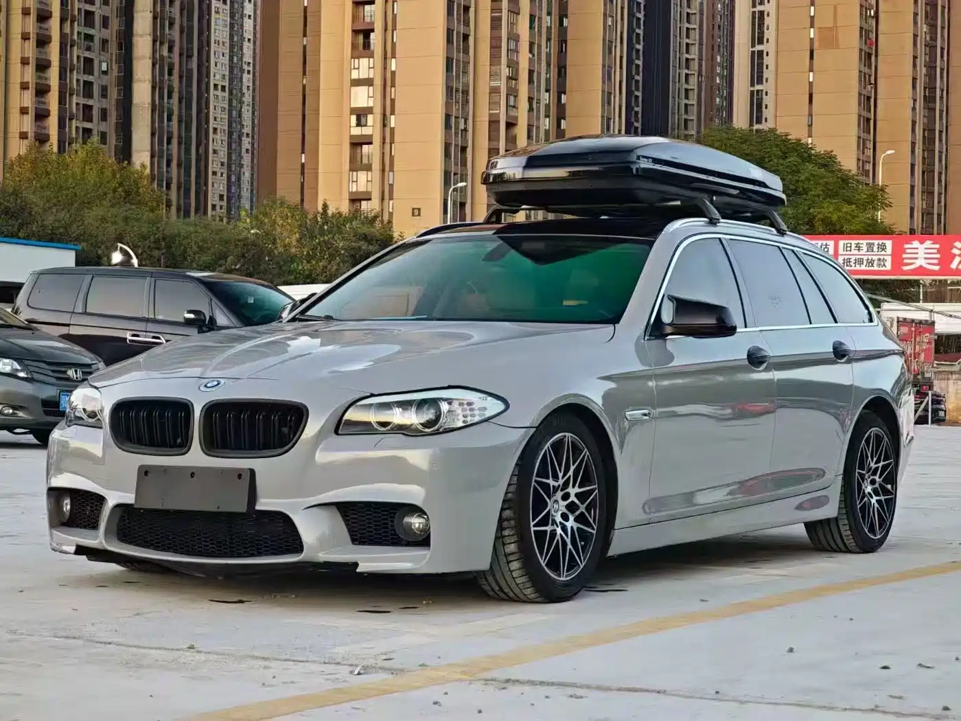 BMW 5 Series (Import) 2012 530i Leading Touring Edition фото 3