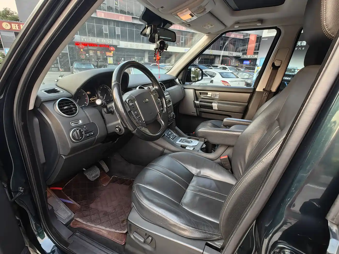 Land Rover Discovery 2016 3.0 SC V6 HSE фото 8