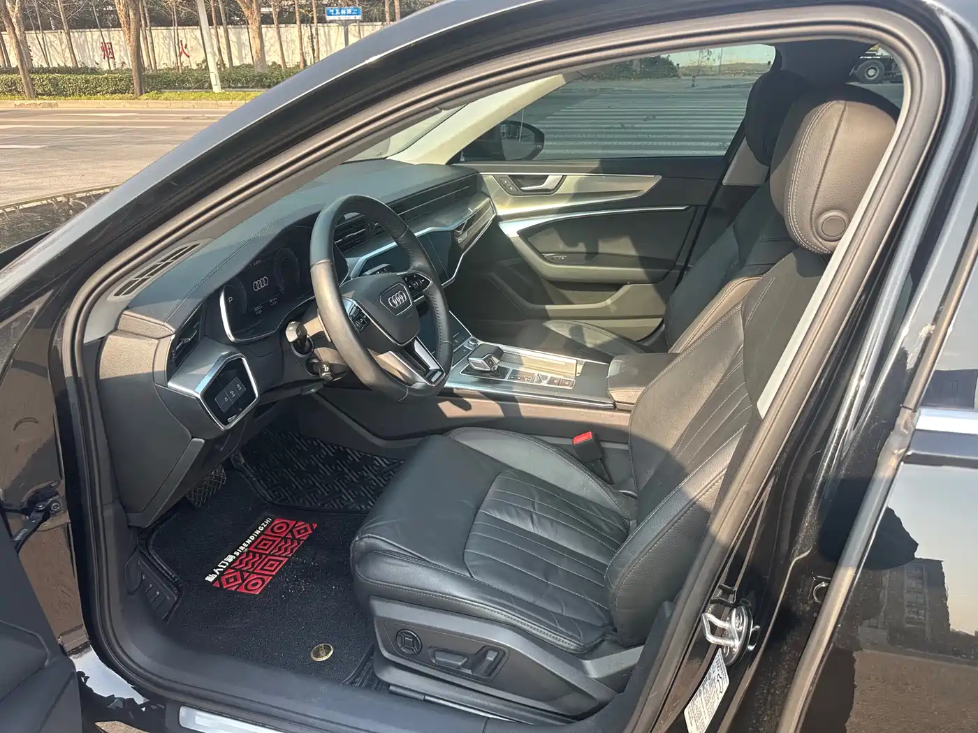 Audi A6L 2020 40 TFSI Luxury Elegance фото 4