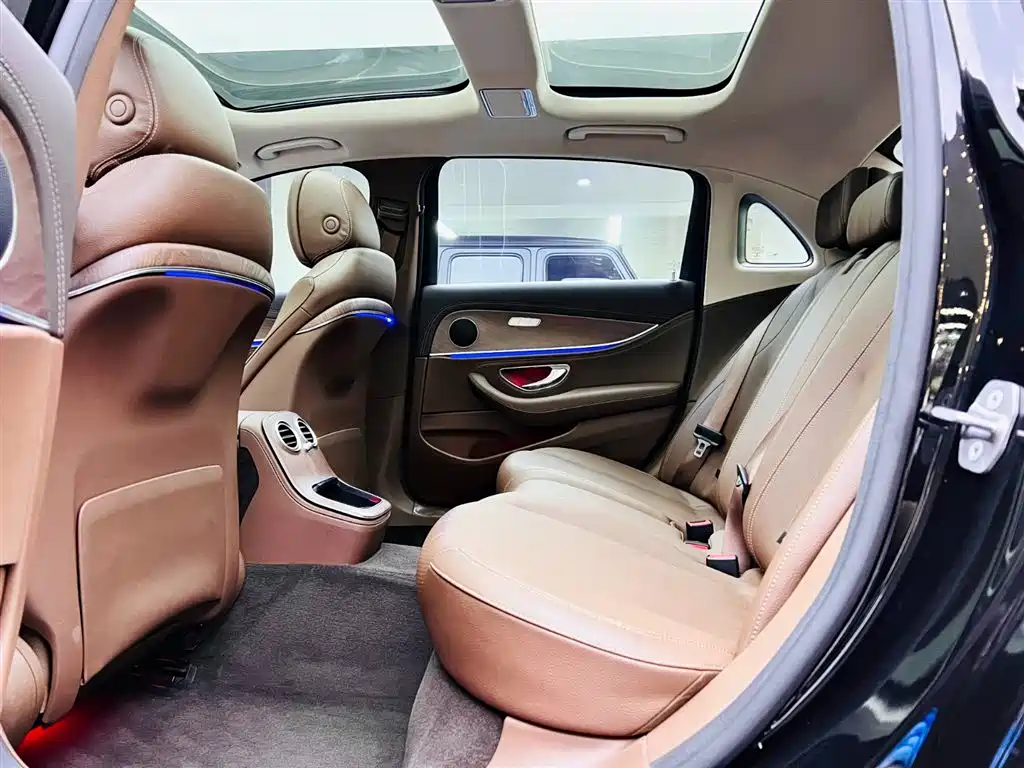 Mercedes-Benz E-Class 2021 E 300 L Fashion фото 16